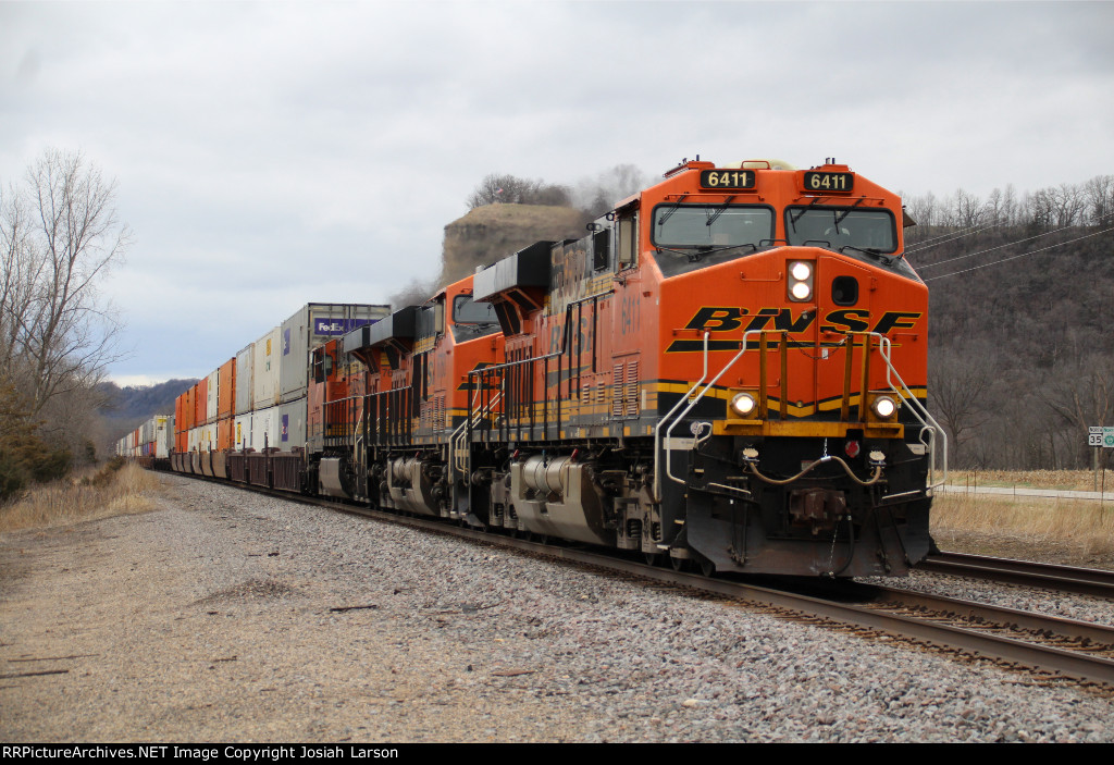 BNSF 6411 East